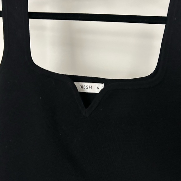 NWOT black crop top thick material - Picture 3 of 4